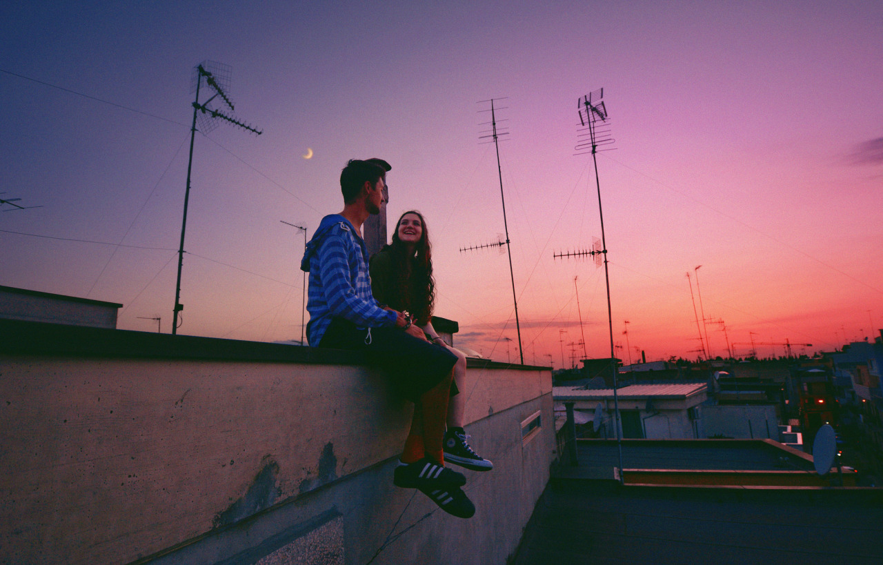 Ninguém sai ileso do amor.