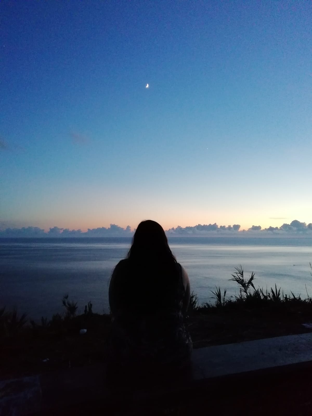 o universo foi feito só para ser visto pelos meus olhos.