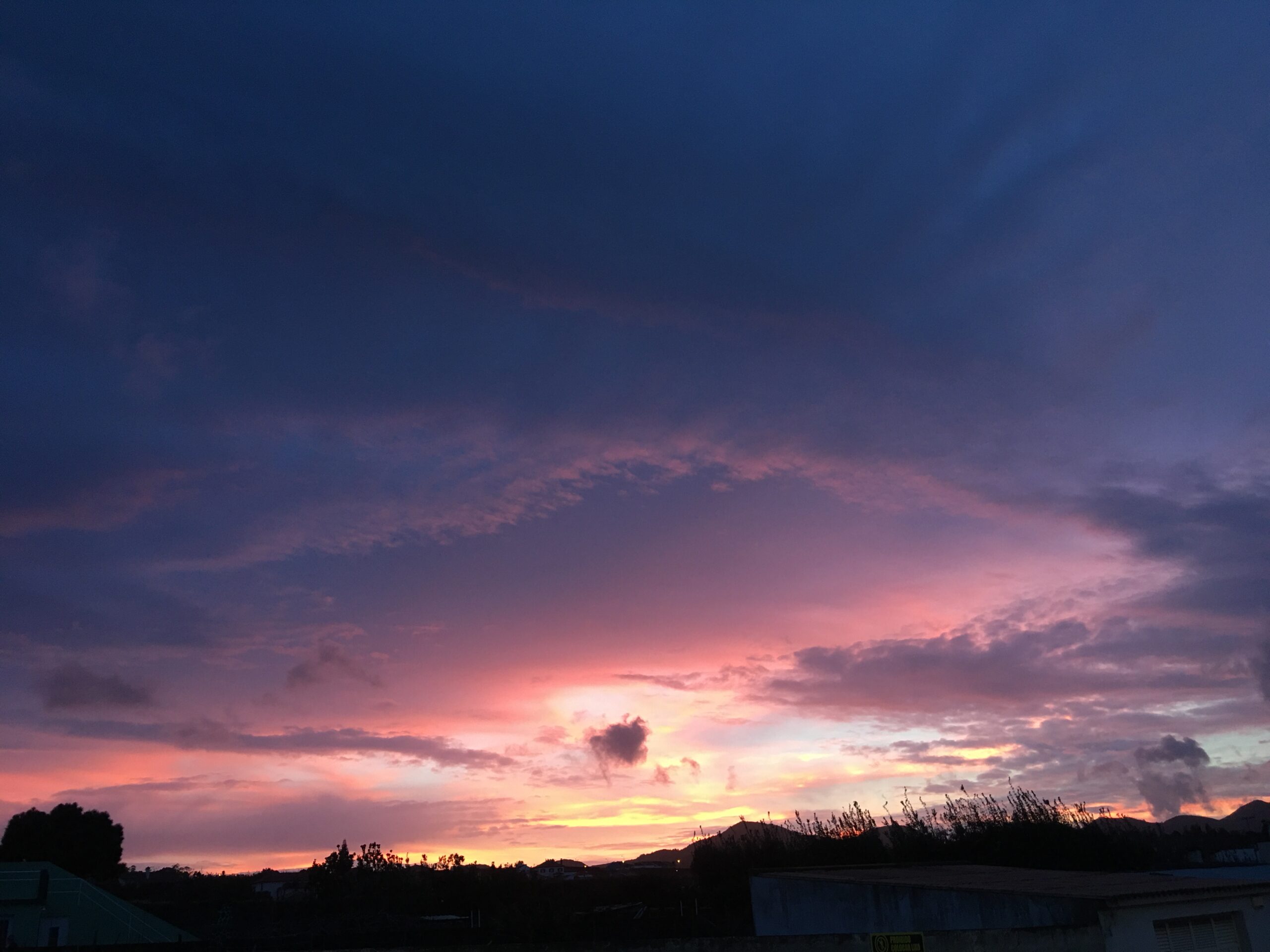 distâncias cruéis.